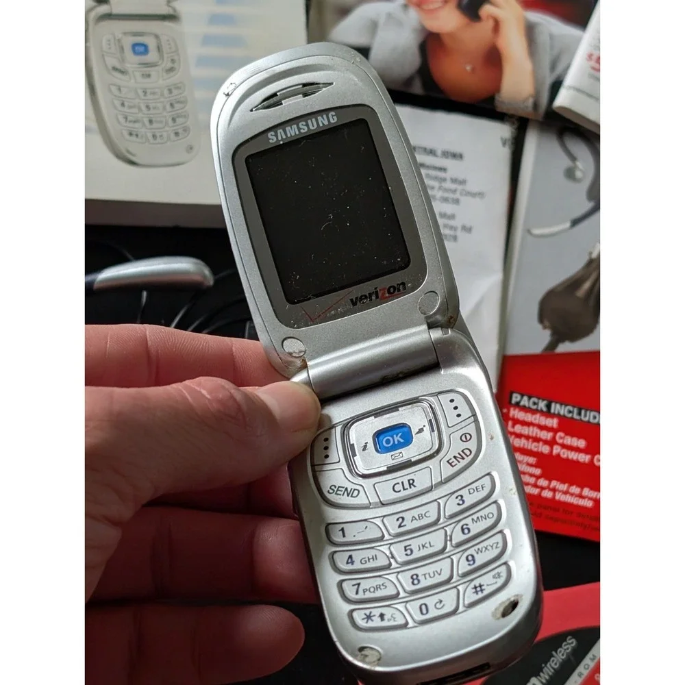 Samsung SCH-A650 - Silver (Verizon) Flip Phone Untested As /‎ Is - Prop Phone